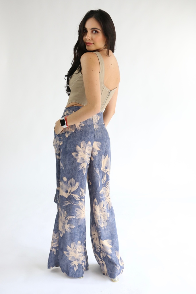 Stella Crop