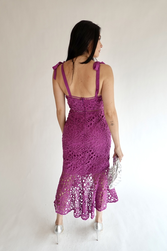 Vestido Midi Encaje Morado