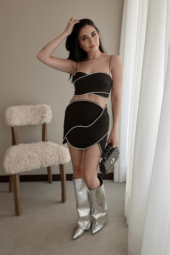 Conjunto Falda Corta Negro